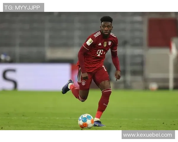 足球史上最强球星实力排名榜单全面解析与传奇巨星经典回顾